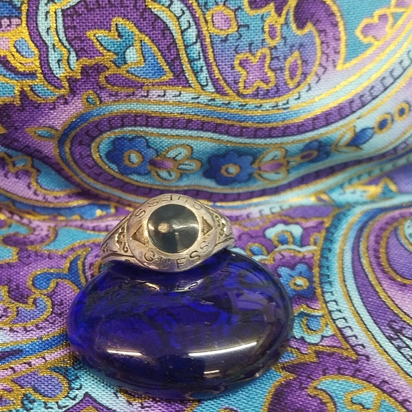 Vintage Guess class ring - Picture 2 of 7